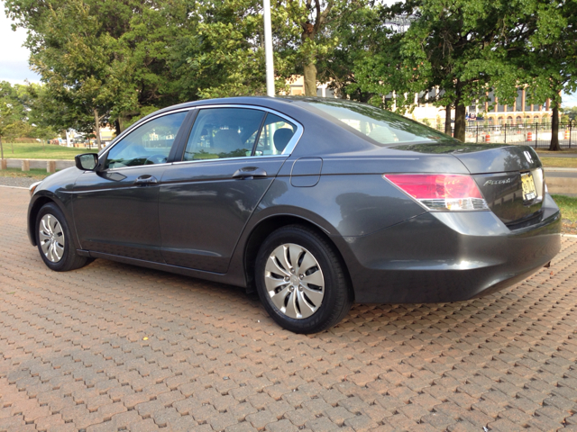 2009 Honda Accord 2dr Reg Cab 120.5 WB