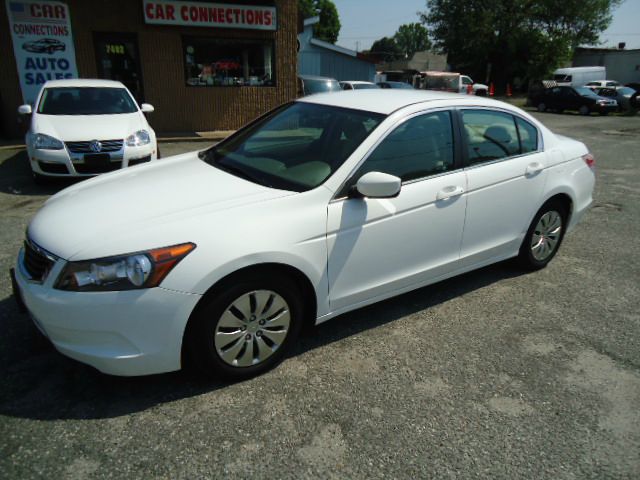 2010 Honda Accord 2dr Reg Cab 120.5 WB