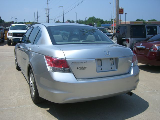 2010 Honda Accord 2dr Reg Cab 120.5 WB