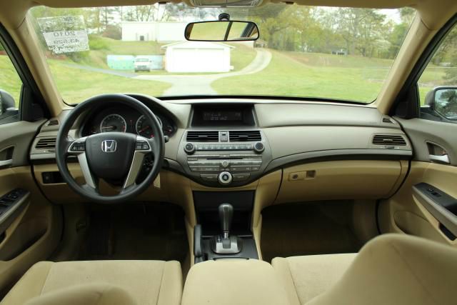 2010 Honda Accord 2dr Reg Cab 120.5 WB