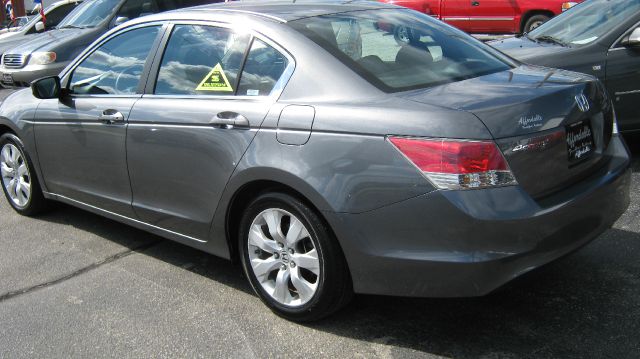 2010 Honda Accord Luxury - Premium 3RD SEAT