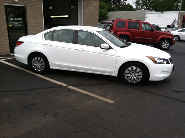 2010 Honda Accord 2dr Reg Cab 120.5 WB