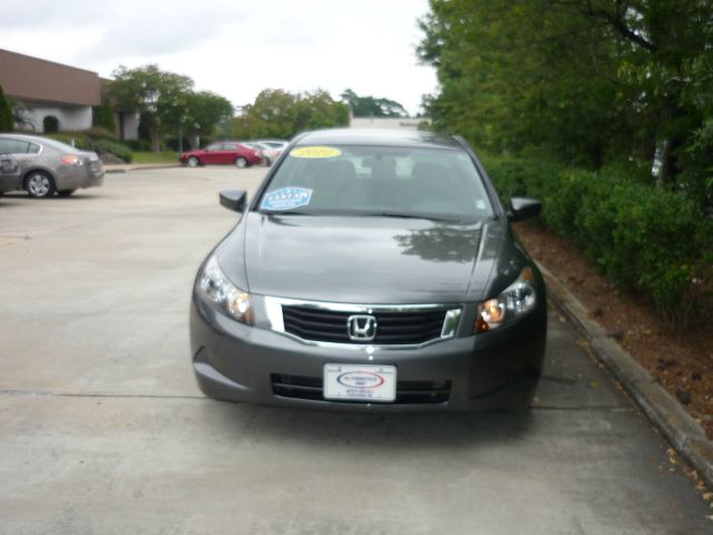 2010 Honda Accord 2dr Reg Cab 120.5 WB