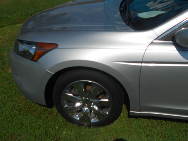 2010 Honda Accord 2011 Toyota Limited