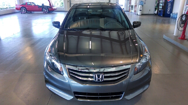 2011 Honda Accord 2dr Reg Cab 120.5 WB