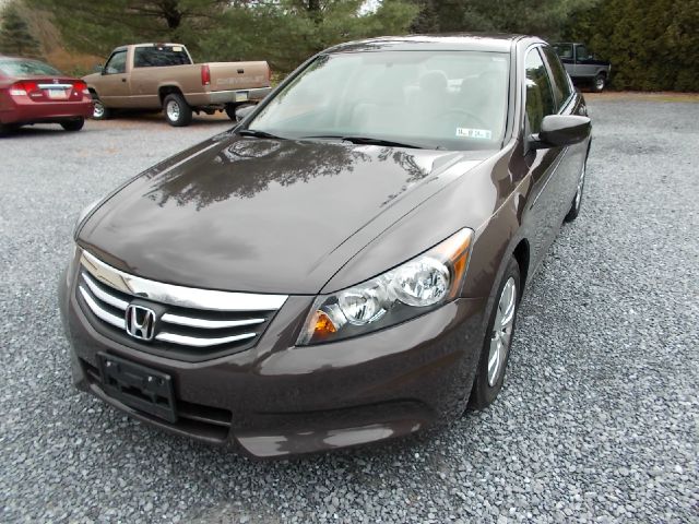 2011 Honda Accord 2dr Reg Cab 120.5 WB