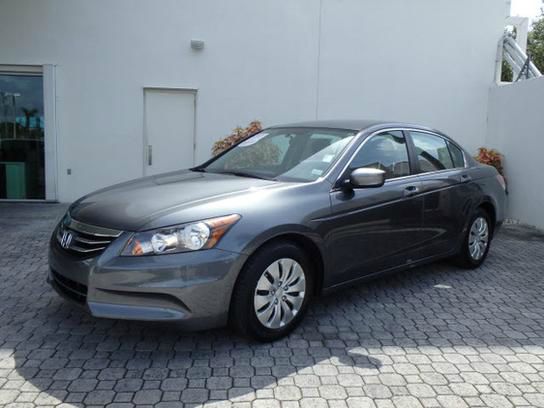 2011 Honda Accord 2dr Reg Cab 120.5 WB