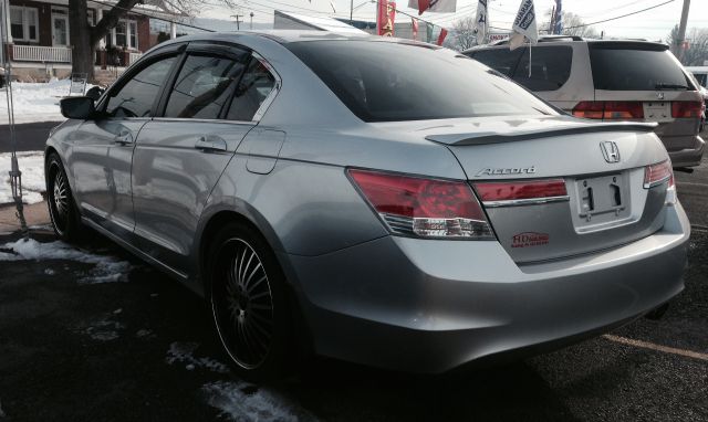 2011 Honda Accord 2dr Reg Cab 120.5 WB