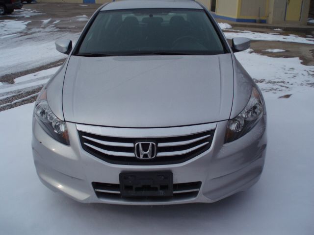 2011 Honda Accord 2dr Reg Cab 120.5 WB