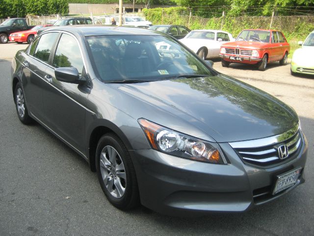 2011 Honda Accord 3500 Reg. Cab 8-ft. Bed D