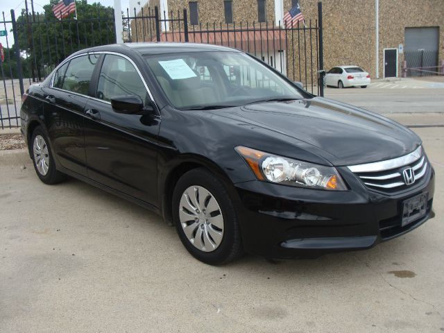 2011 Honda Accord 2dr Reg Cab 120.5 WB