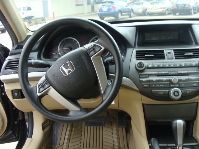 2011 Honda Accord 2dr Reg Cab 120.5 WB