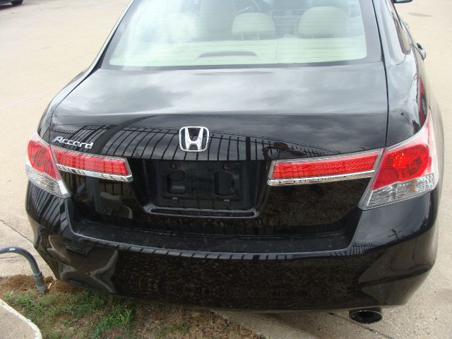 2011 Honda Accord 2dr Reg Cab 120.5 WB