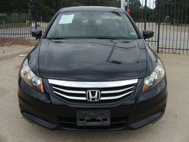 2011 Honda Accord 2dr Reg Cab 120.5 WB