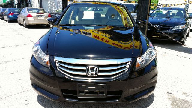 2011 Honda Accord 2dr Reg Cab 120.5 WB