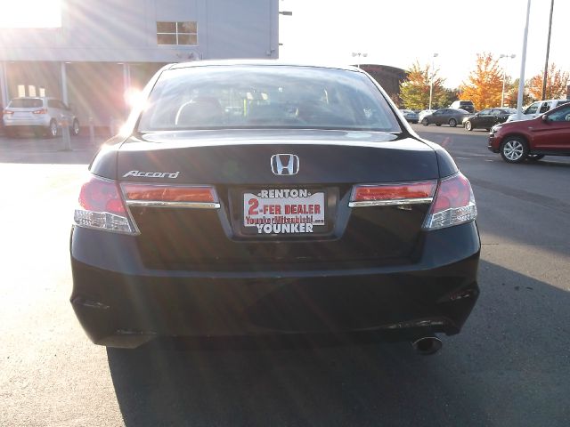 2012 Honda Accord 2dr Reg Cab 120.5 WB