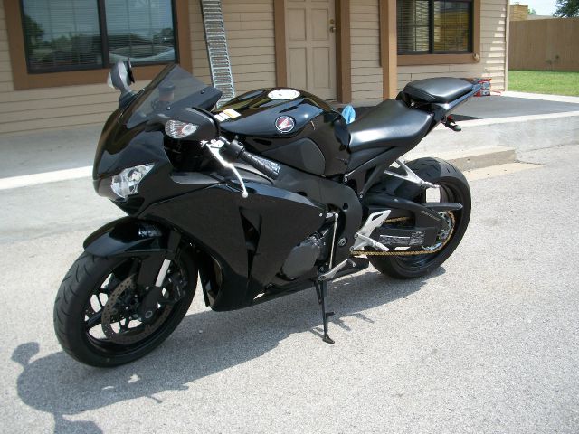 2008 Honda CBR1000RR8 4dr S V6 Manual 4WD 4x4 SUV