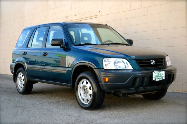 1998 Honda CR-V Custom 2WD Sedan