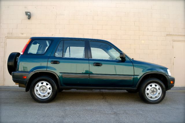 1998 Honda CR-V Custom 2WD Sedan