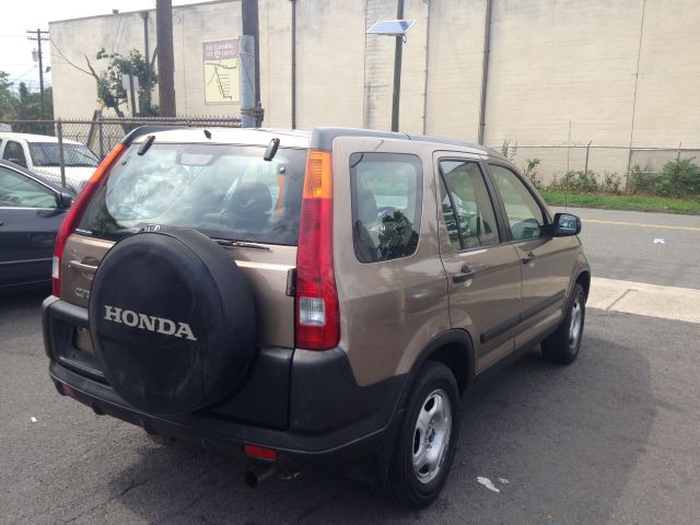 2004 Honda CR-V LT. 4WD. Sunroof, Leather