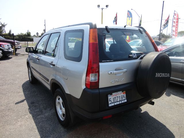 2004 Honda CR-V LS Truck