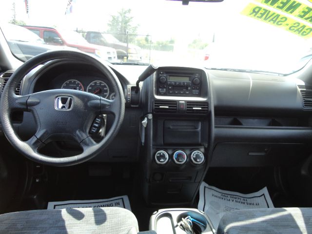 2004 Honda CR-V LS Truck