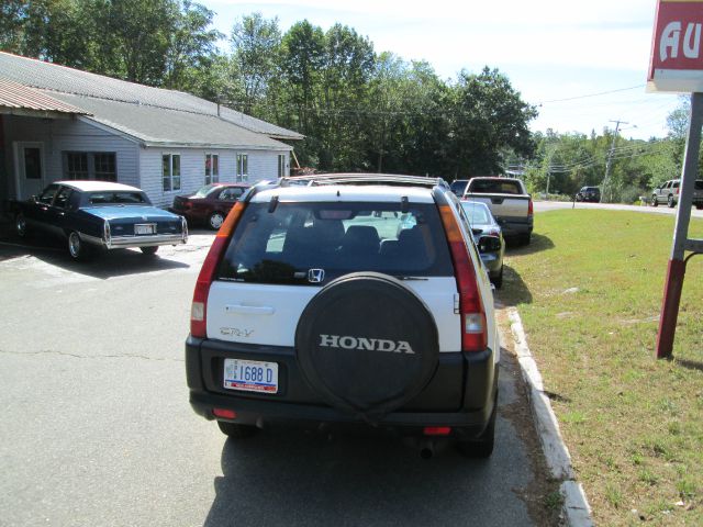 2004 Honda CR-V LS Truck