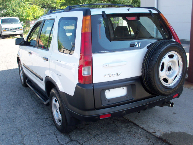 2004 Honda CR-V LS Truck