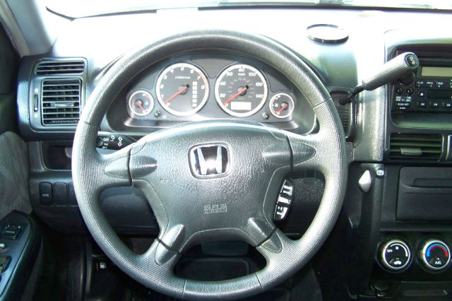 2004 Honda CR-V LS Truck