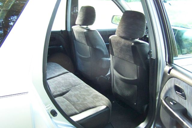 2004 Honda CR-V LS Truck