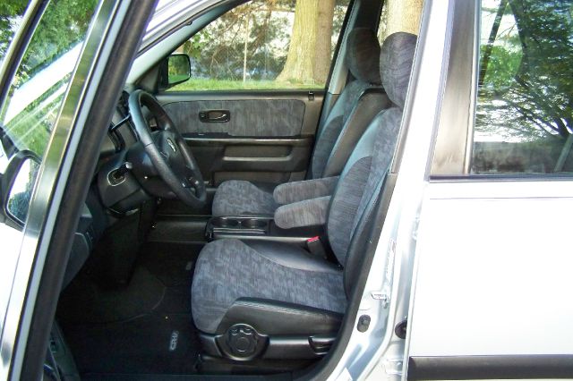 2004 Honda CR-V LS Truck