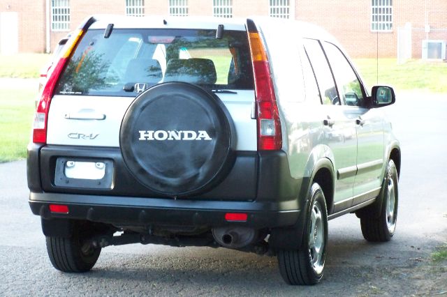 2004 Honda CR-V LS Truck