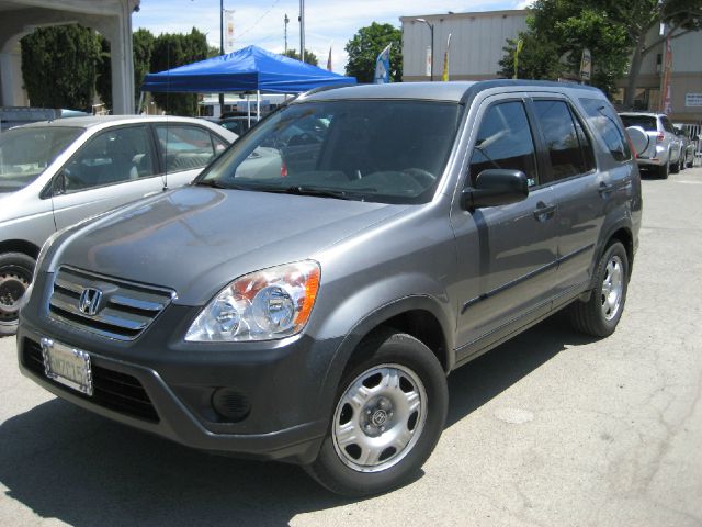 2005 Honda CR-V LS Truck