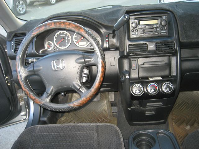 2005 Honda CR-V LS Truck