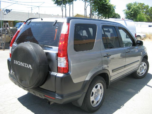 2005 Honda CR-V LS Truck