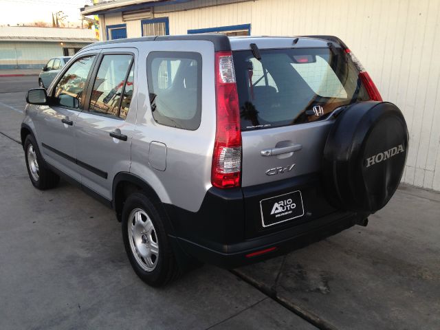 2005 Honda CR-V LS Truck