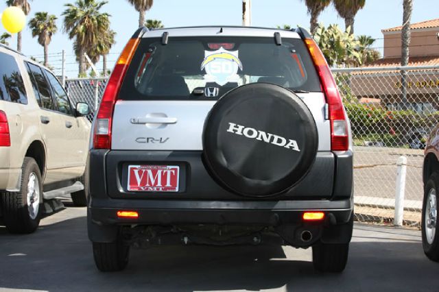 2005 Honda CR-V LS Truck