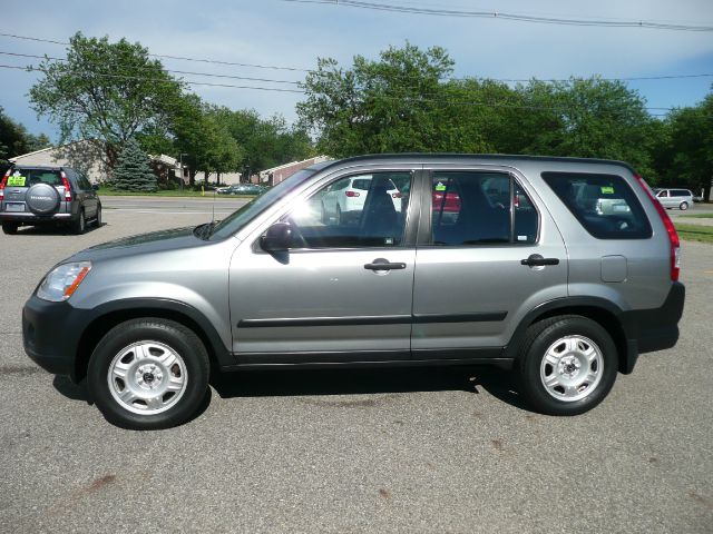 2005 Honda CR-V LS Truck