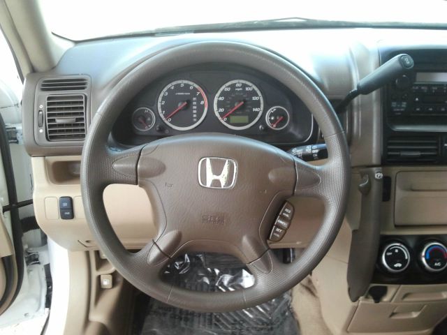 2005 Honda CR-V LS Truck