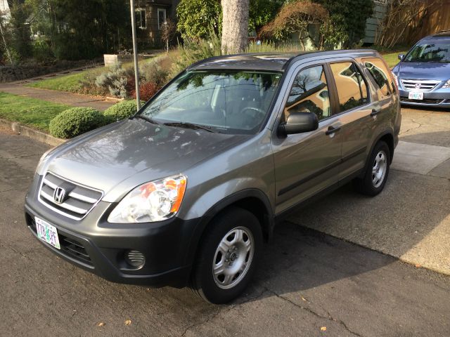 2006 Honda CR-V LS Truck