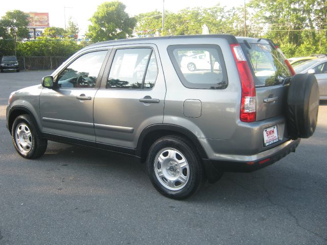 2006 Honda CR-V LS Truck