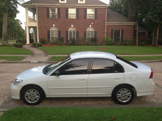 2005 Honda Civic 2dr Reg Cab 120.5 WB