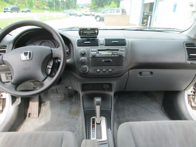 2005 Honda Civic 2dr Reg Cab 120.5 WB