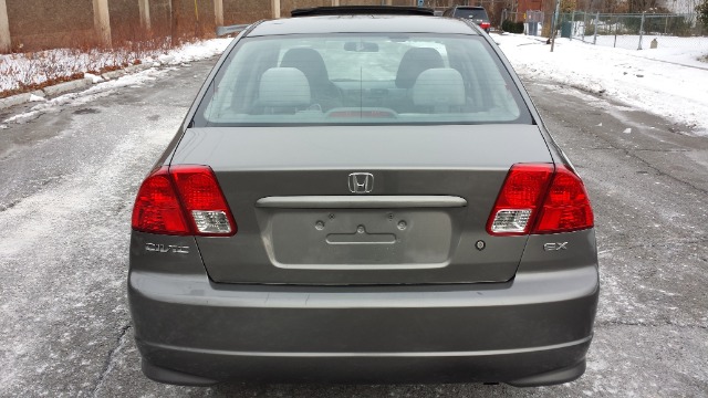 2005 Honda Civic ZQ8 LS