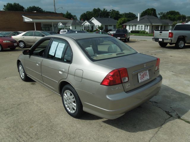 2005 Honda Civic 2dr Reg Cab 120.5 WB