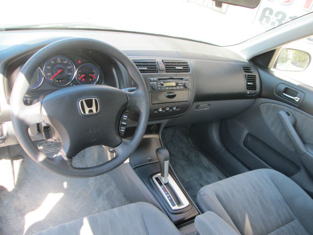 2005 Honda Civic 2dr Reg Cab 120.5 WB