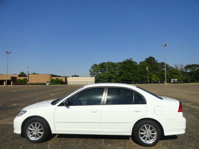 2005 Honda Civic 2dr Reg Cab 120.5 WB