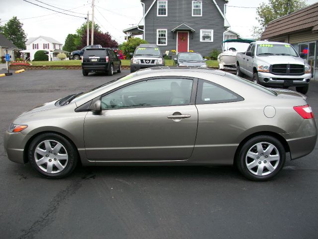 2006 Honda Civic 2dr Reg Cab 120.5 WB