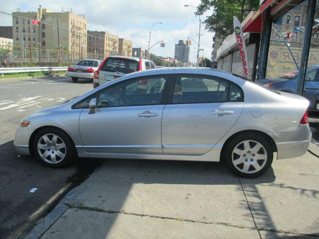 2006 Honda Civic 2dr Reg Cab 120.5 WB