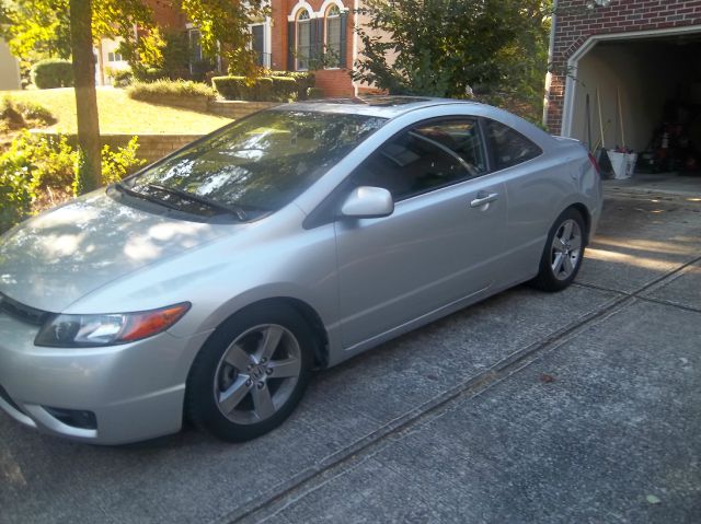 2006 Honda Civic 2dr Reg Cab 120.5 WB